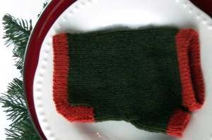 wrist warmer knitted pattern